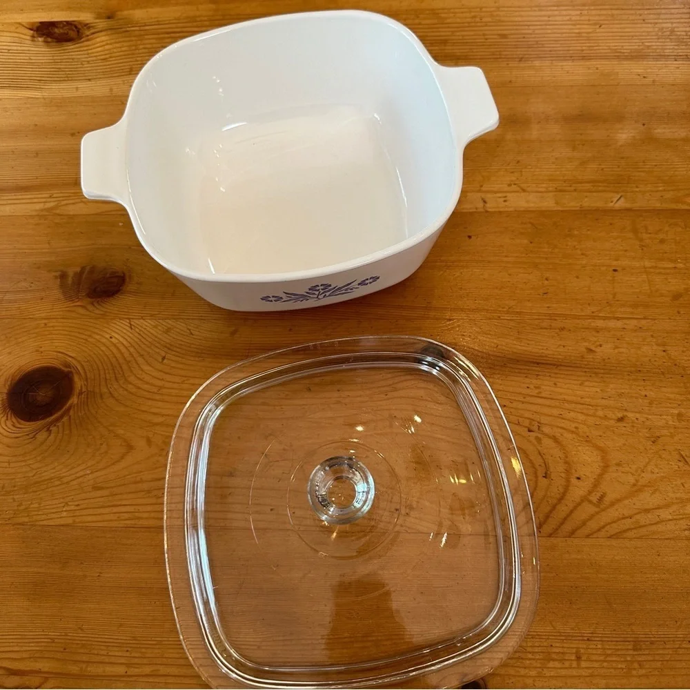 Vintage CorningWare dish 1 1/2 quart casserole dish from the 